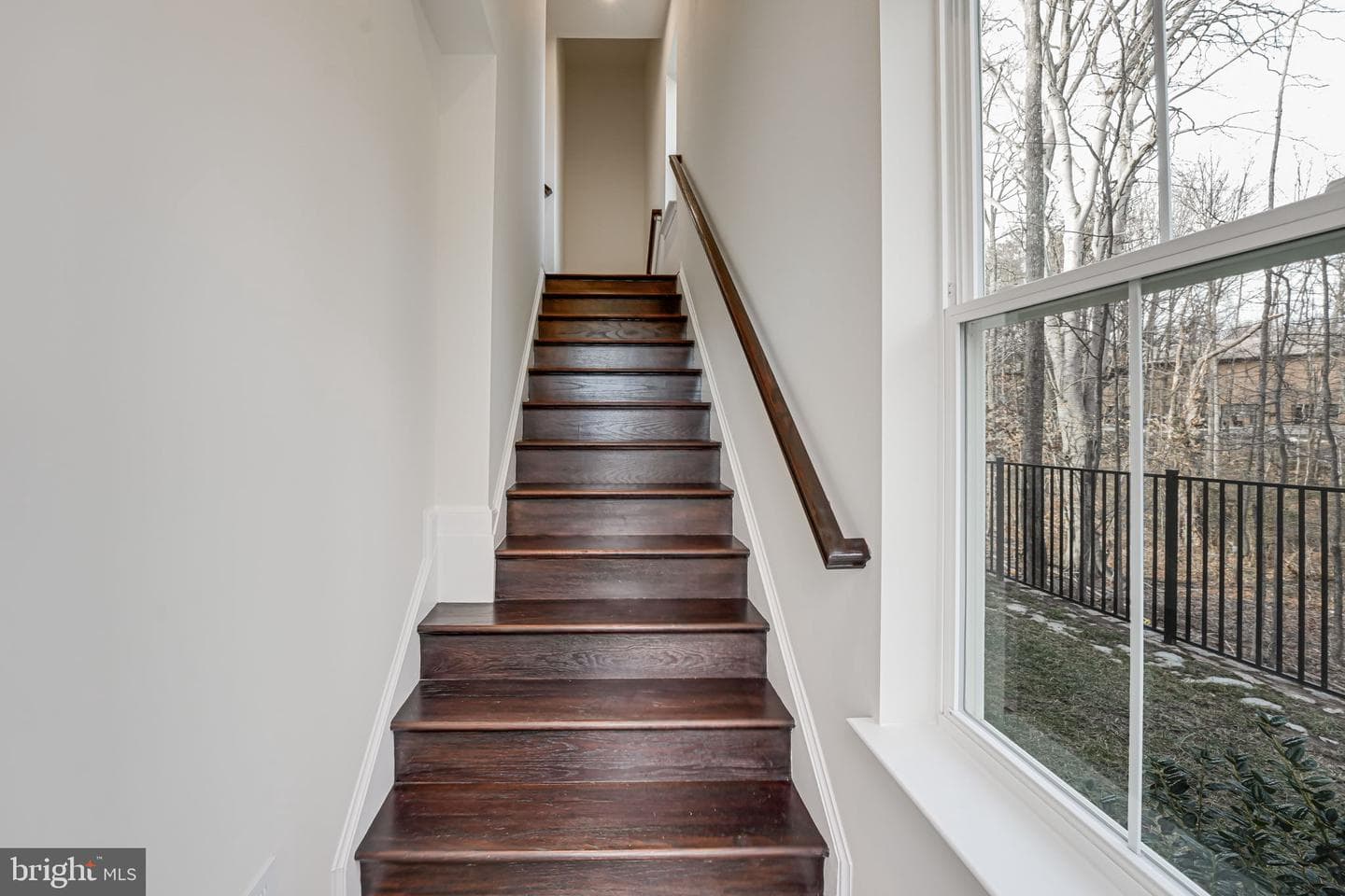 5026 Melissa Place photo 3