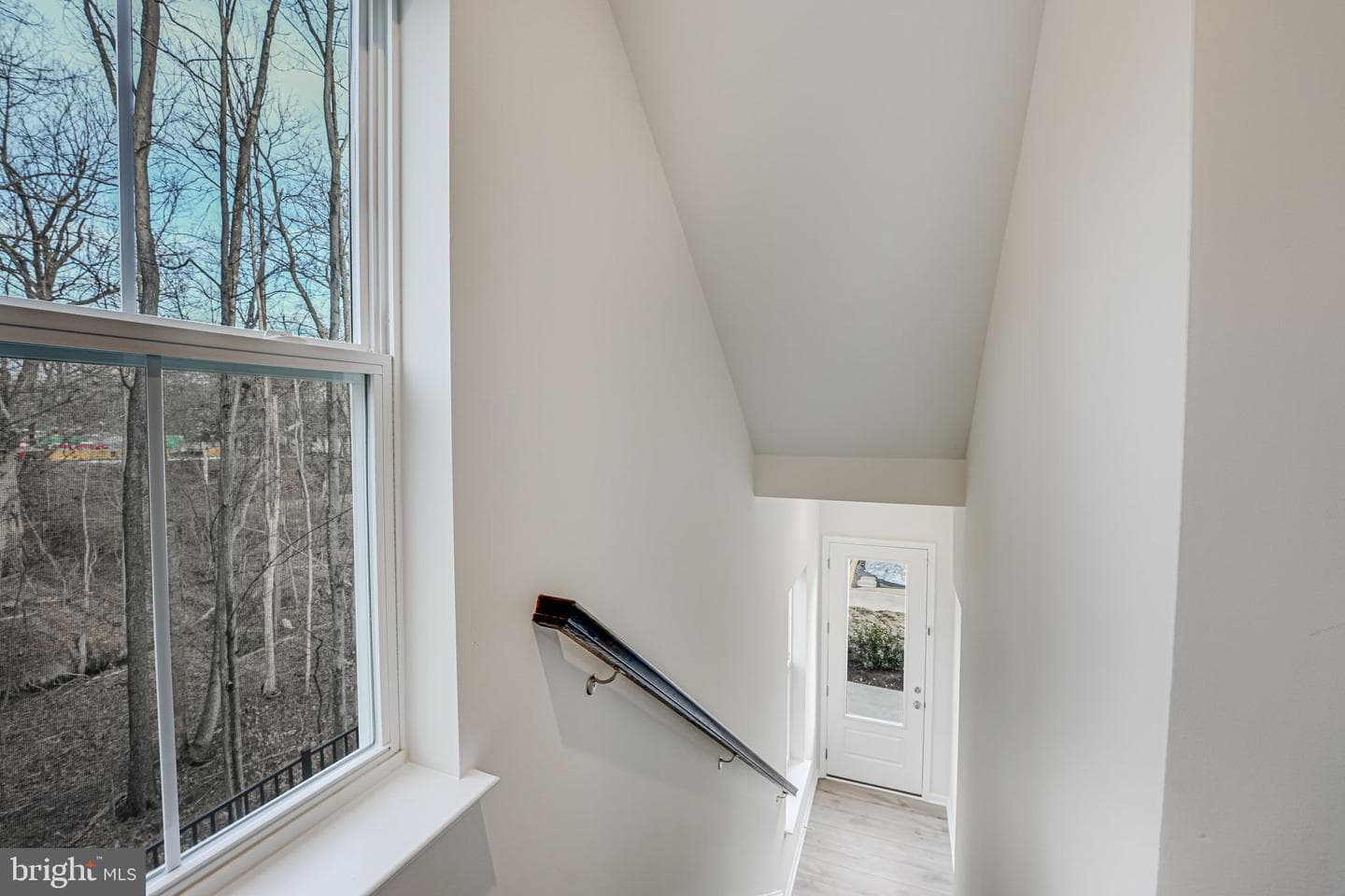 5026 Melissa Place photo 4