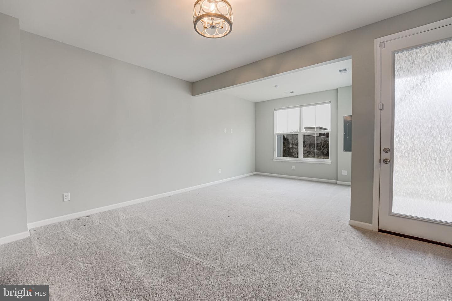 5026 Melissa Place photo 6