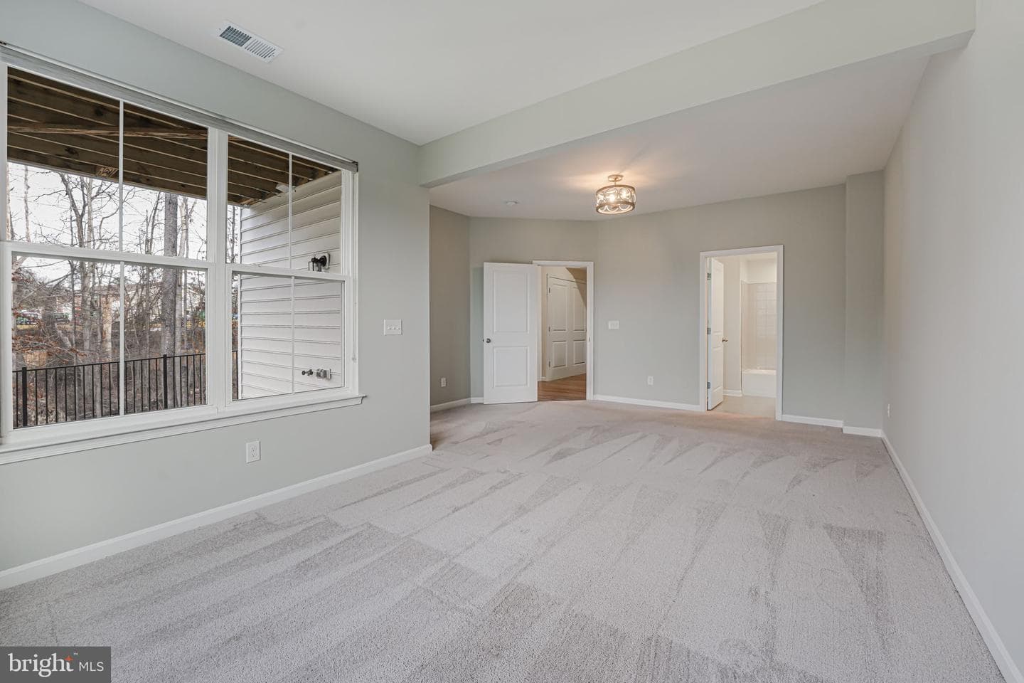 5026 Melissa Place photo 8
