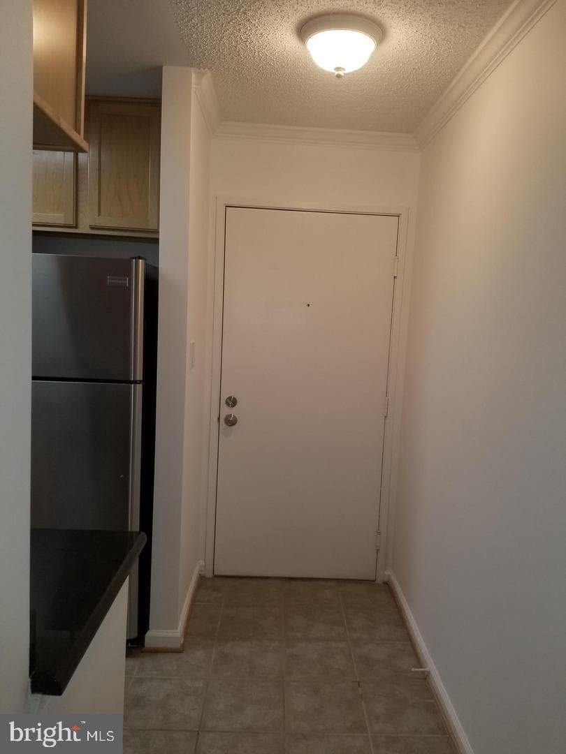 15619 Horseshoe Lane photo 3