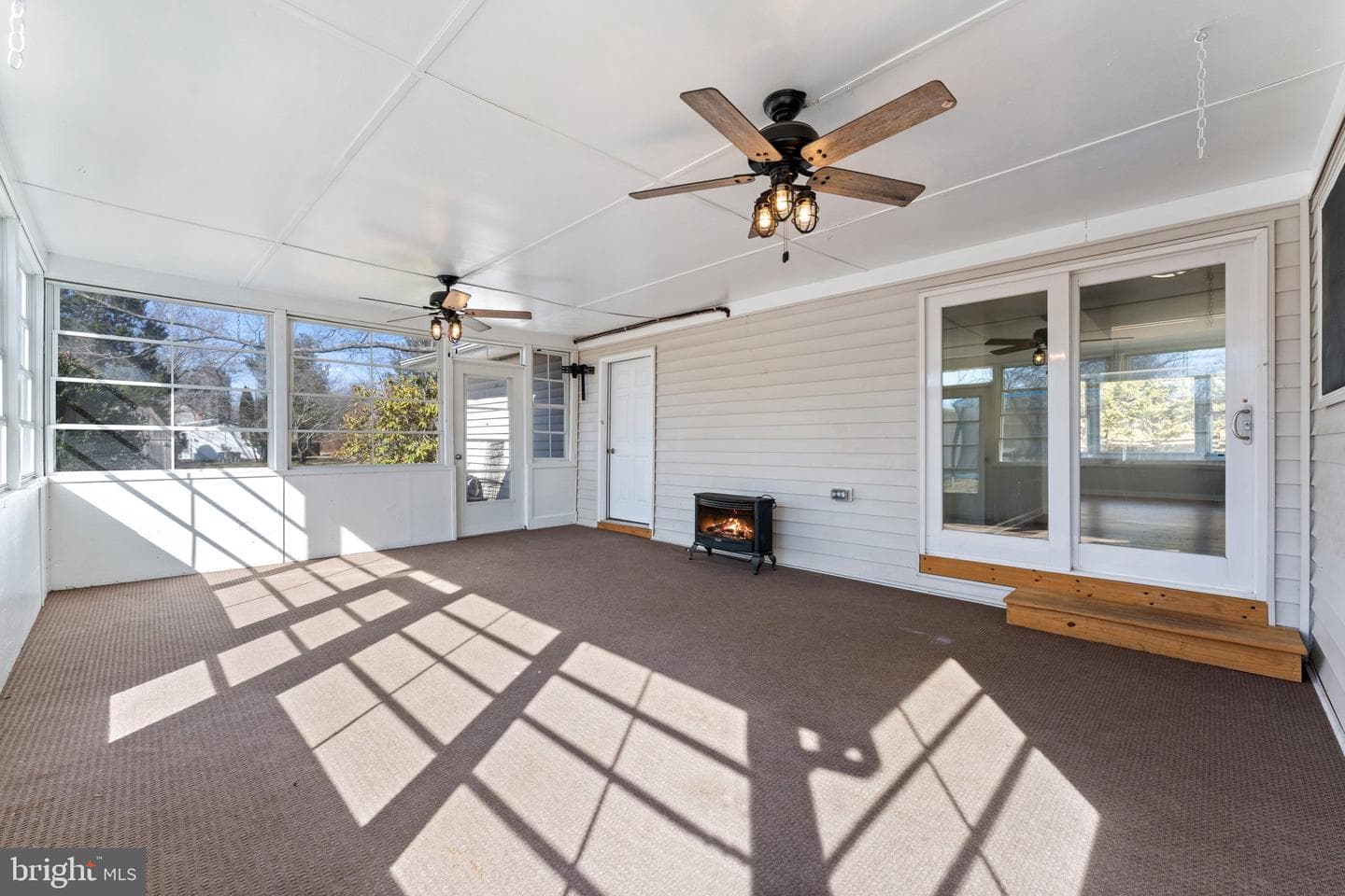 15307 Thoroughfare Road photo 15