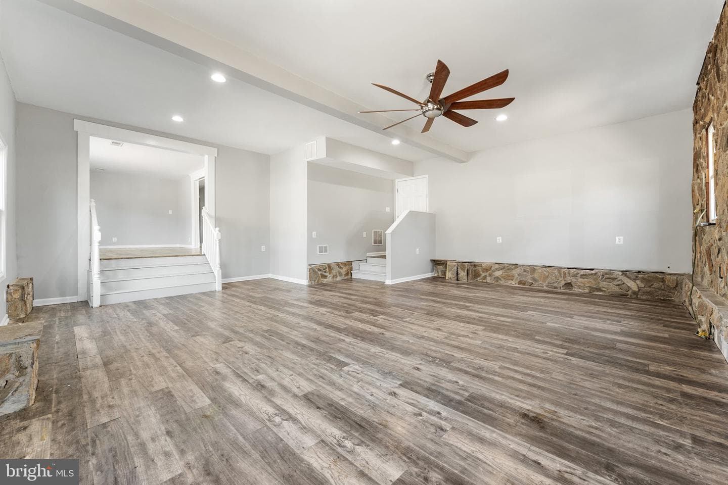 15307 Thoroughfare Road photo 30