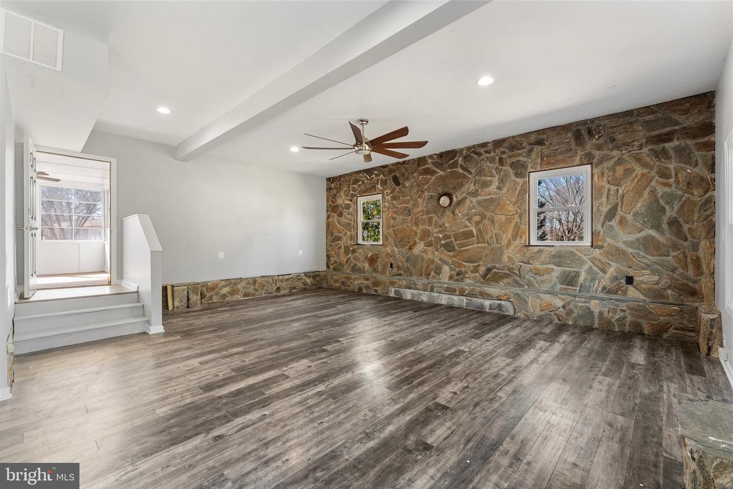 15307 Thoroughfare Road photo 33