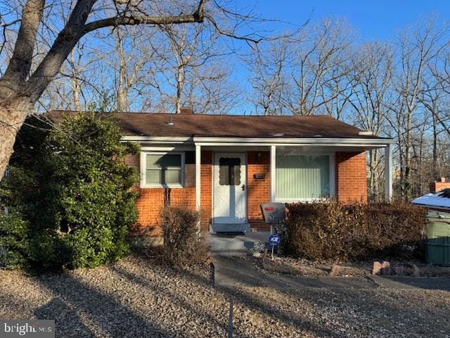 14323 Bismark Avenue photo 1