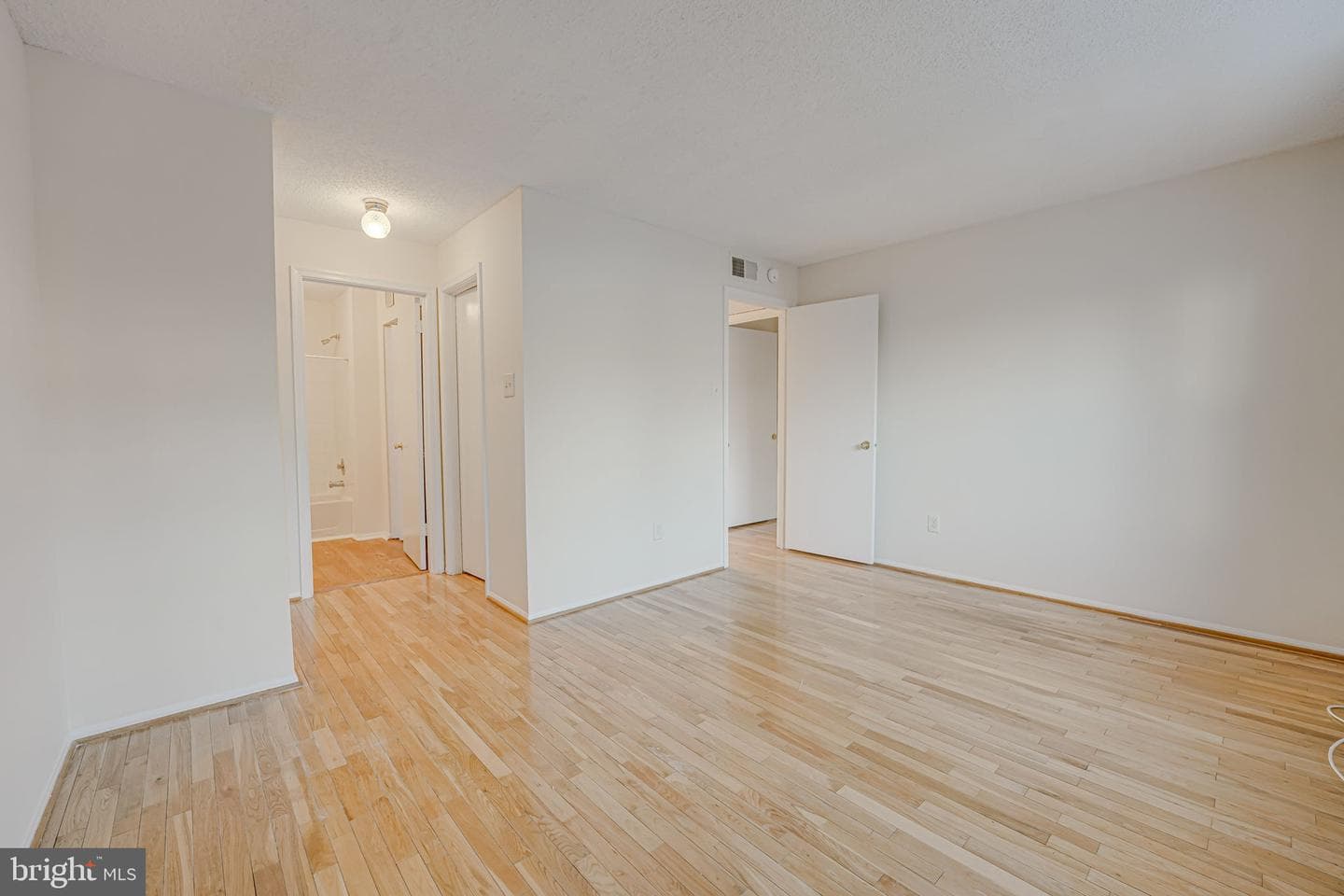 12141 Chaucer Lane #12141 photo 12