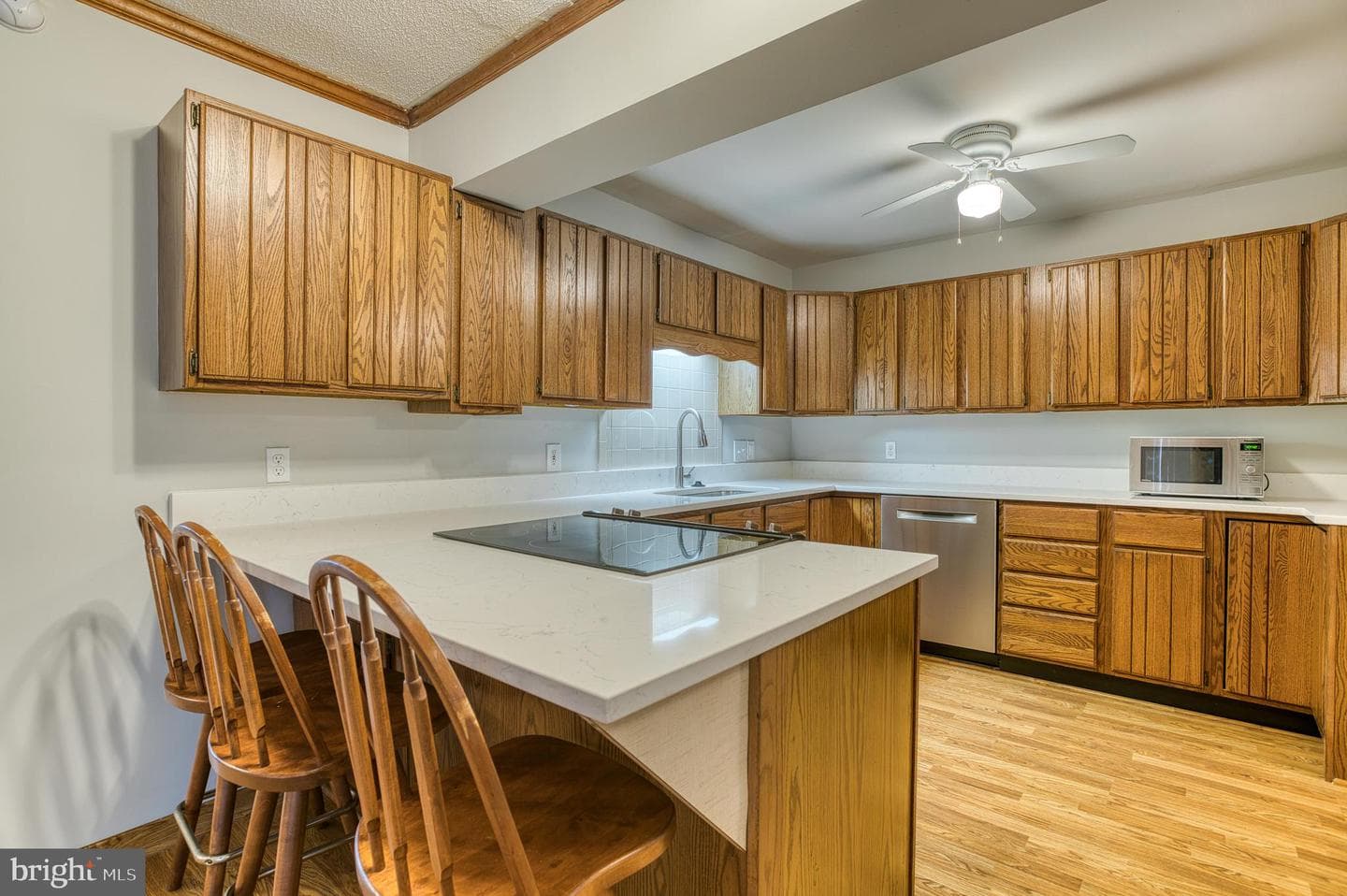 3565 Maple Street photo 11