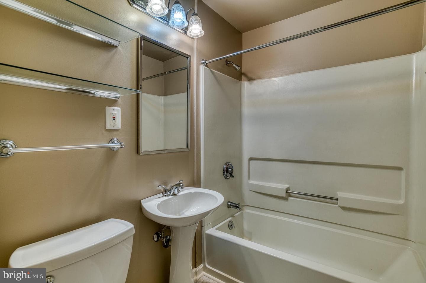 3565 Maple Street photo 18