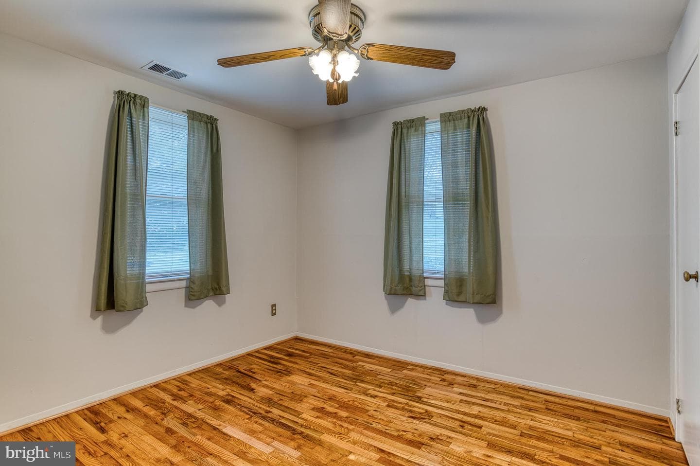 3565 Maple Street photo 20