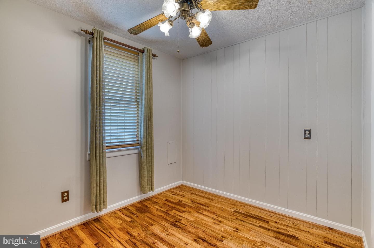 3565 Maple Street photo 23