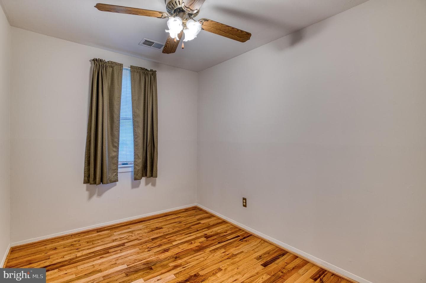 3565 Maple Street photo 31