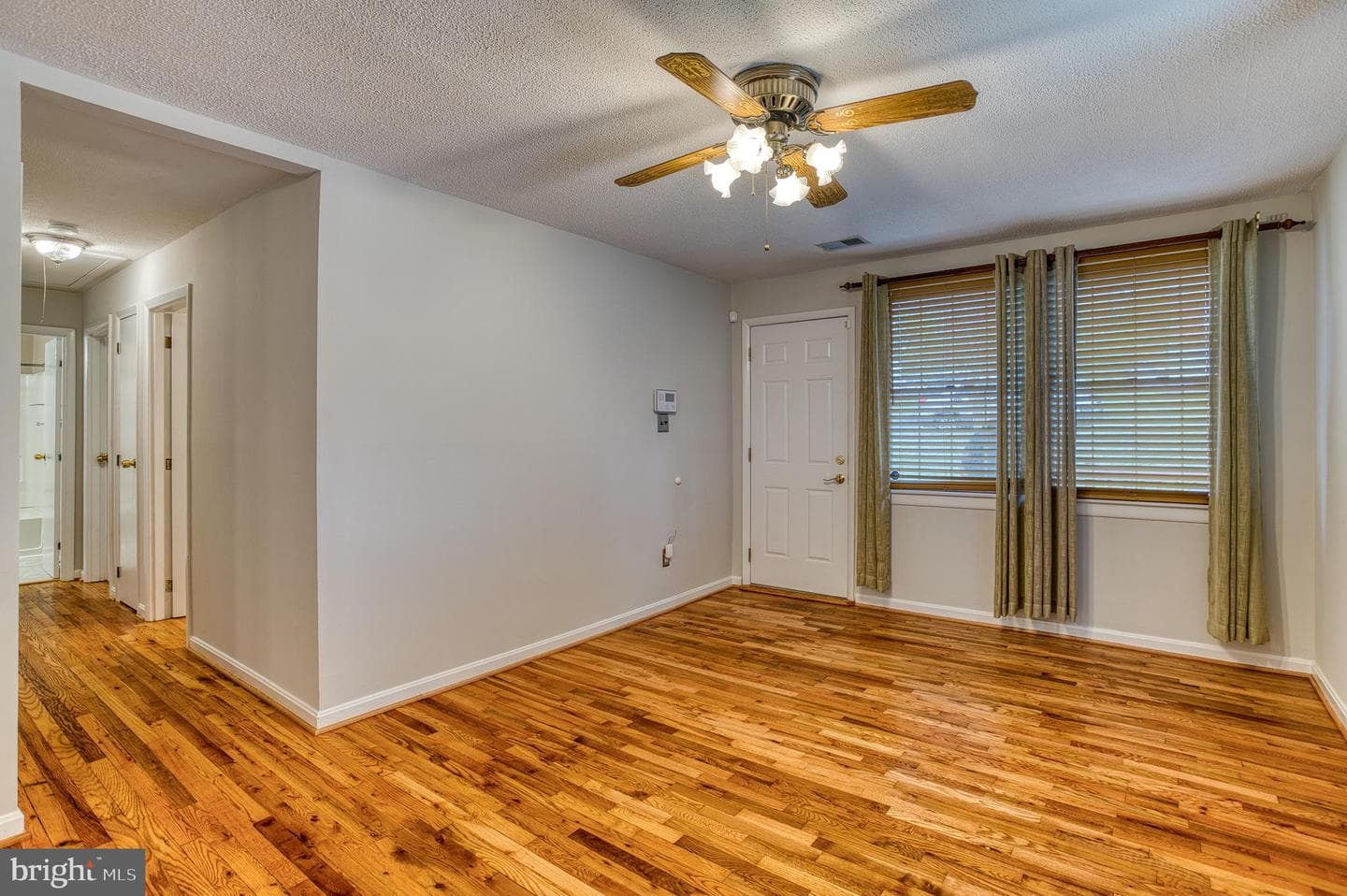 3565 Maple Street photo 6