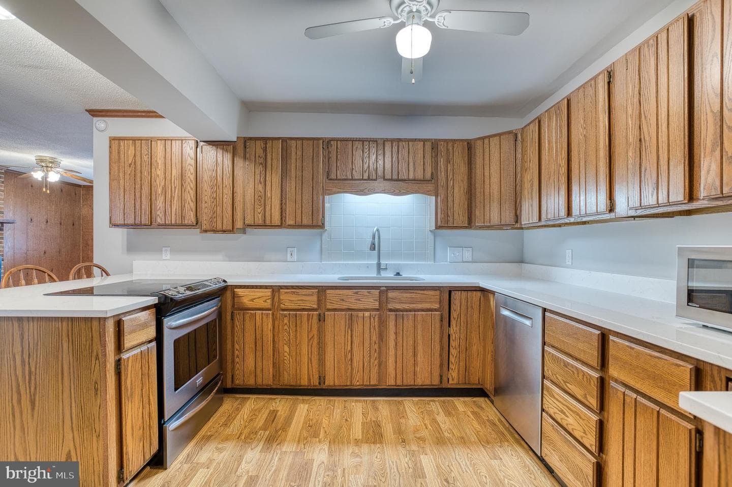 3565 Maple Street photo 8