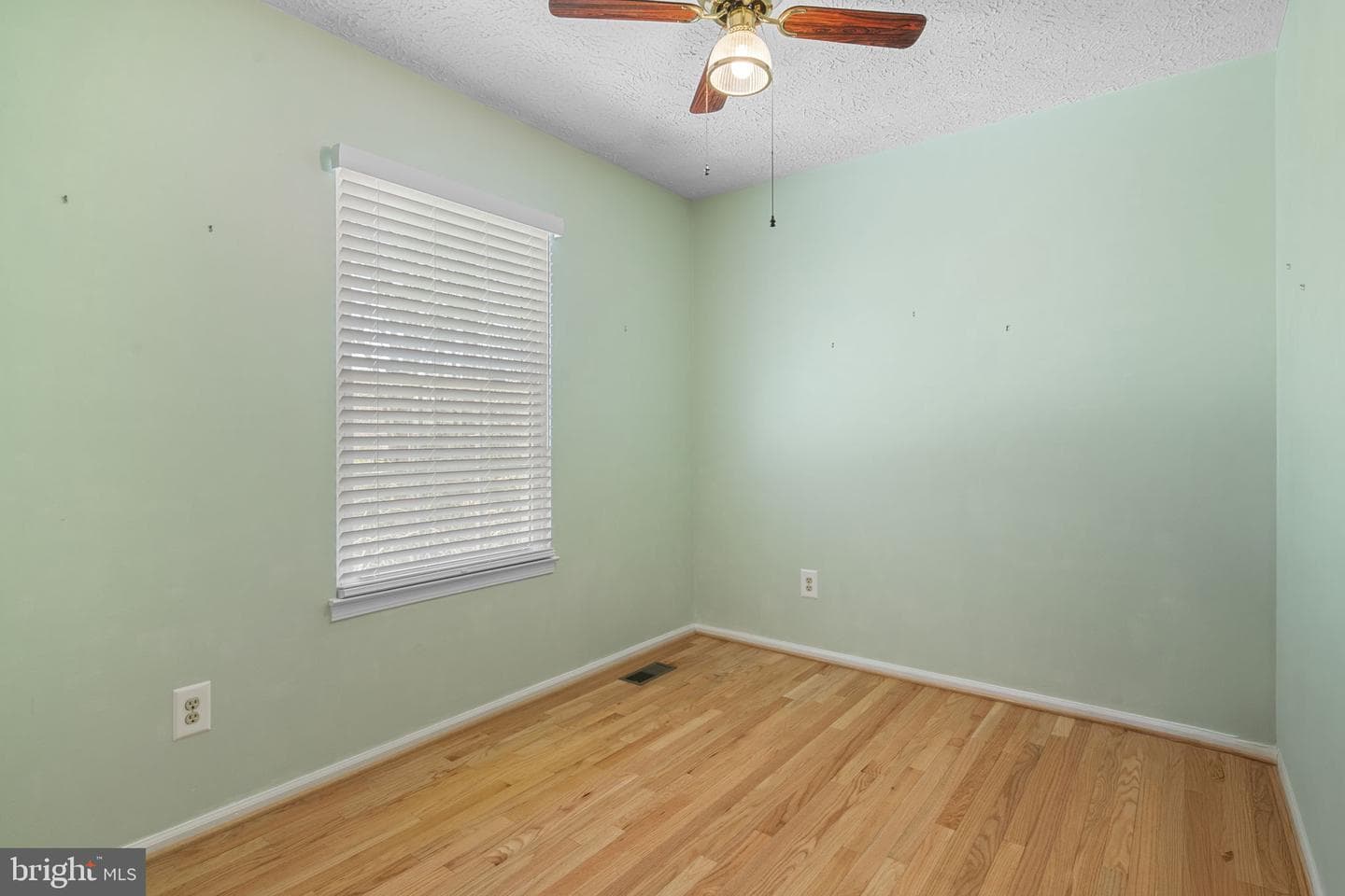 4870 Tobacco Way photo 38