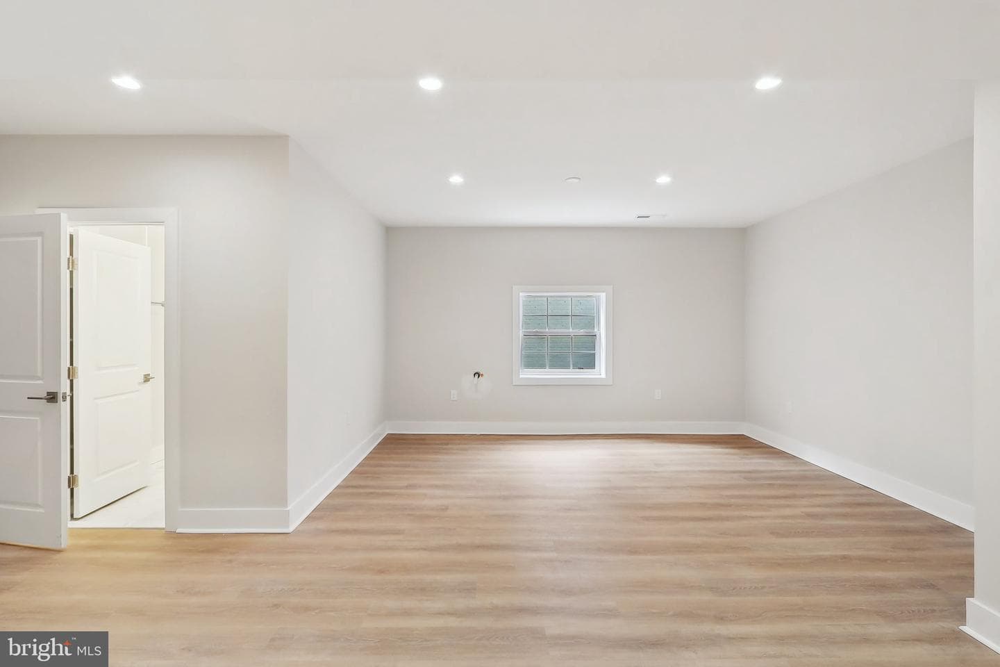 5660 Hoadly Road photo 33