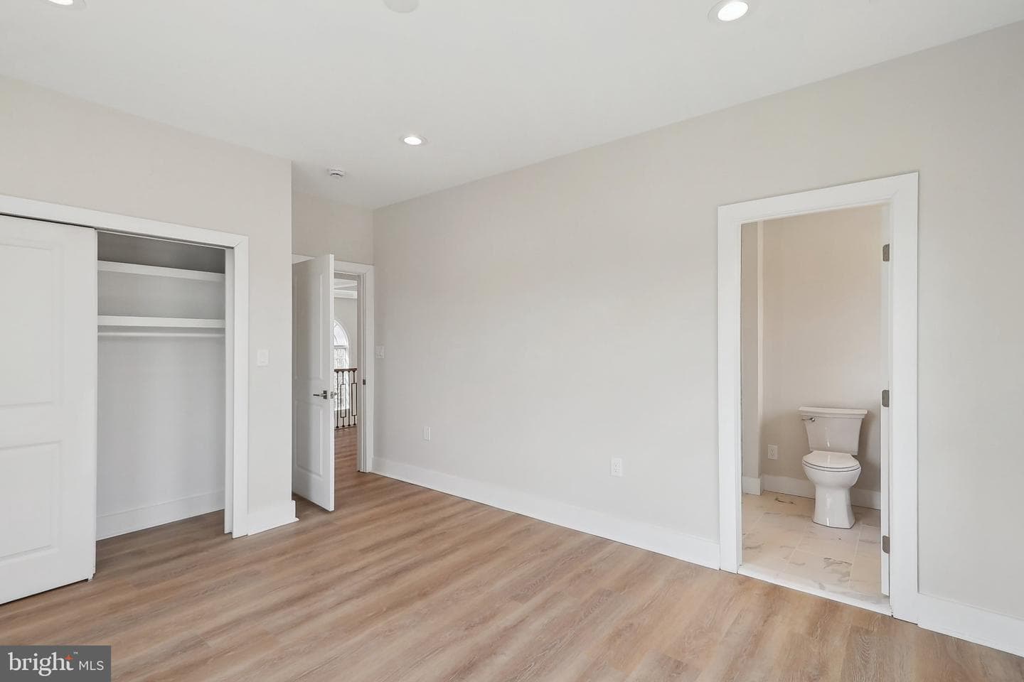 5660 Hoadly Road photo 42