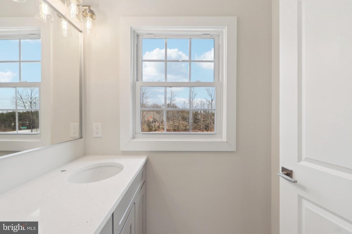 5660 Hoadly Road photo 45