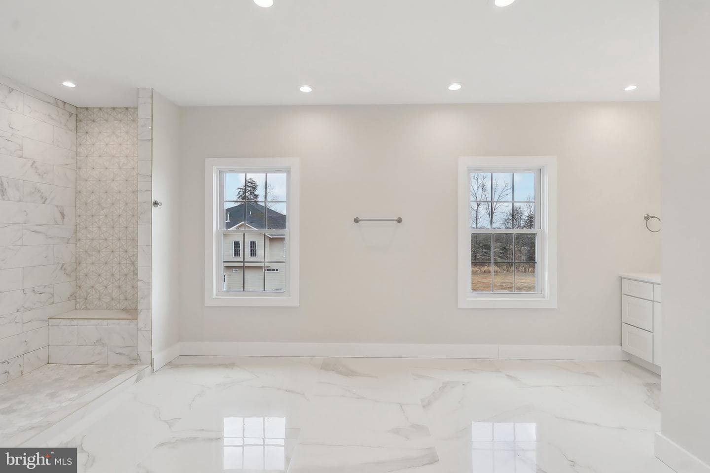 5660 Hoadly Road photo 66