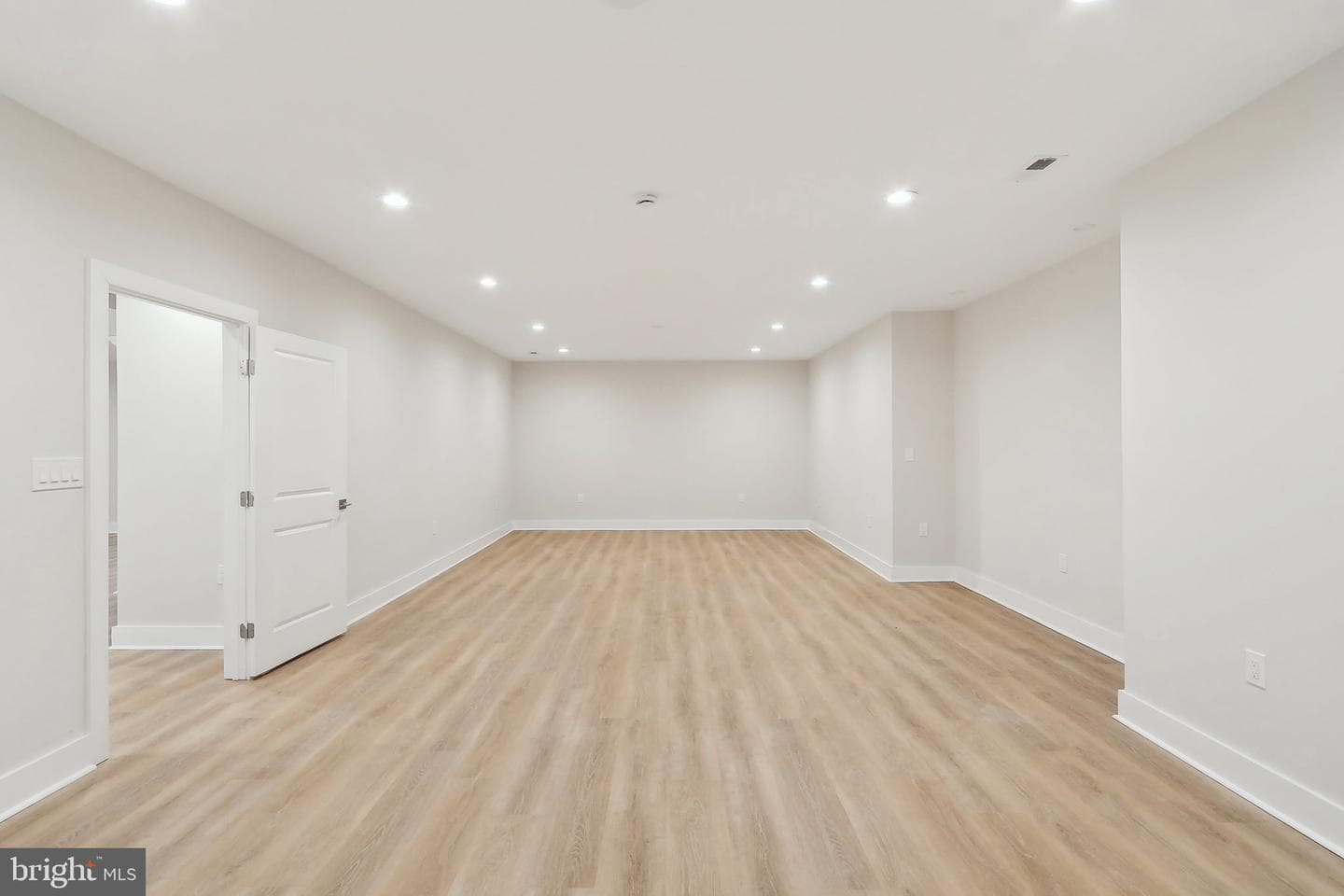 5660 Hoadly Road photo 76