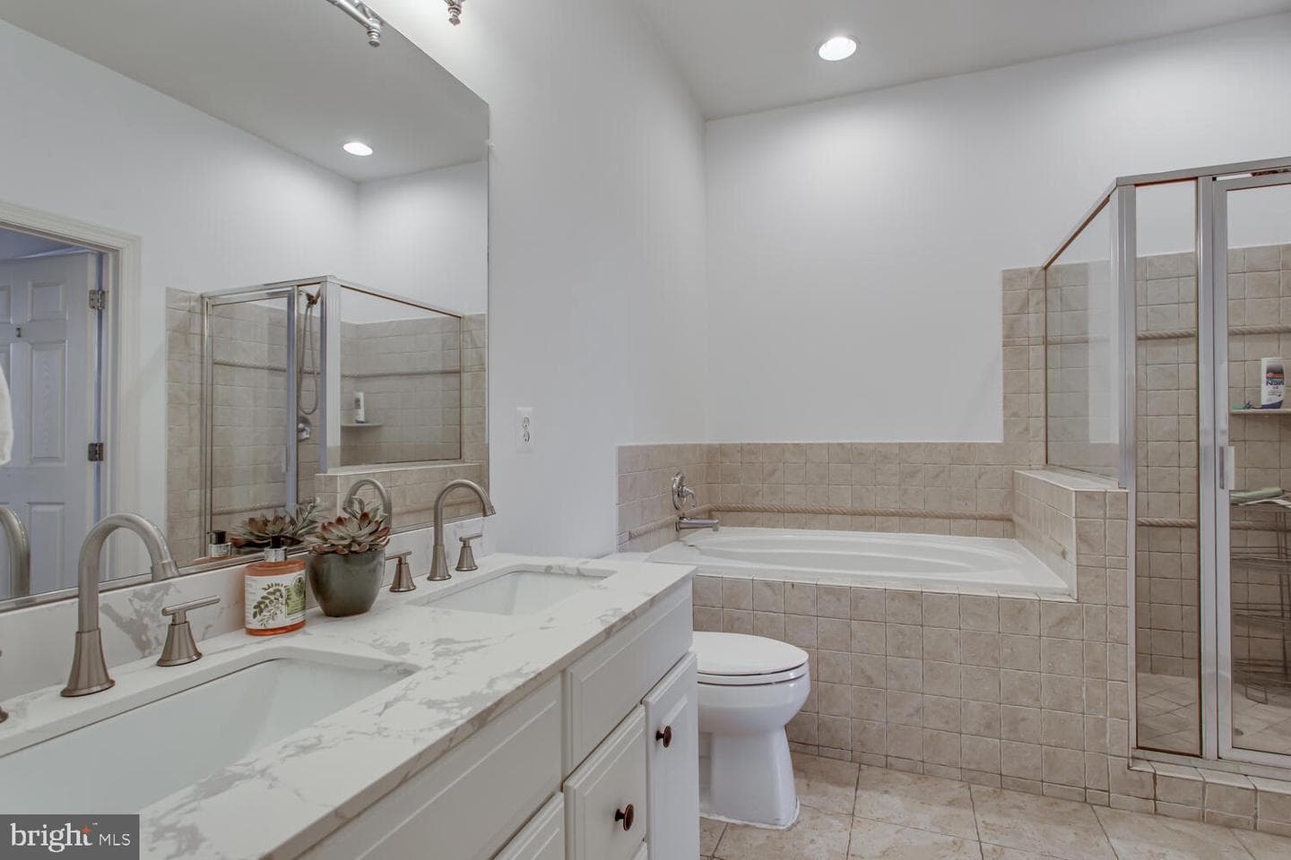 810 Belmont Bay Drive #503 photo 22
