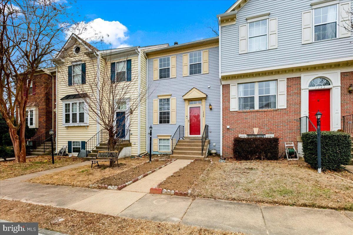 1739 Wigglesworth Way photo 2