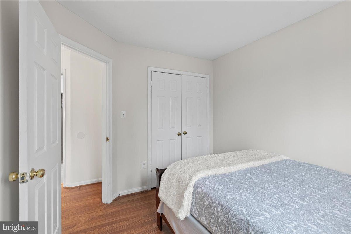 1739 Wigglesworth Way photo 23