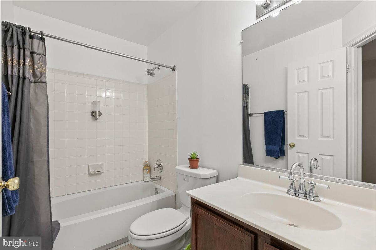 1739 Wigglesworth Way photo 24