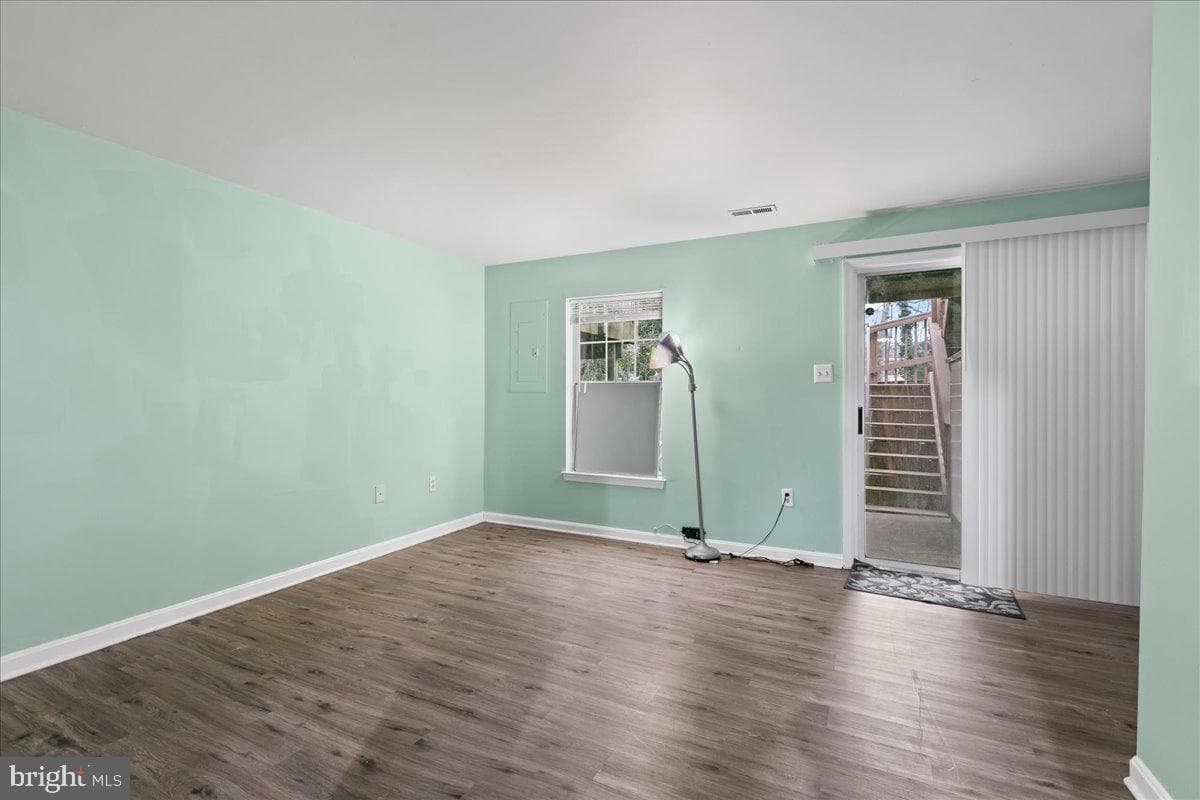 1739 Wigglesworth Way photo 30