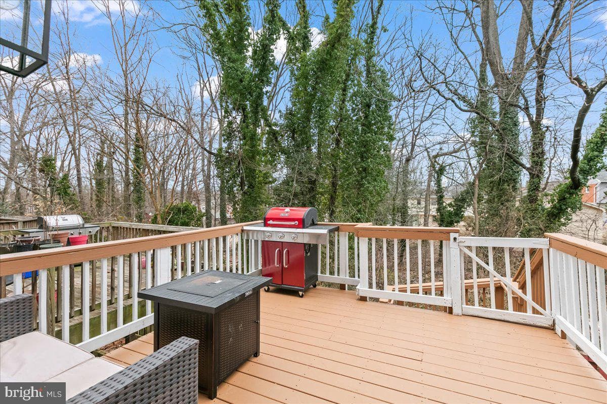 1739 Wigglesworth Way photo 32