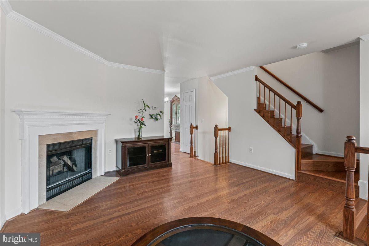 1739 Wigglesworth Way photo 8