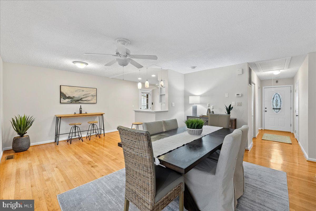 2402 Sagamore Court photo 11