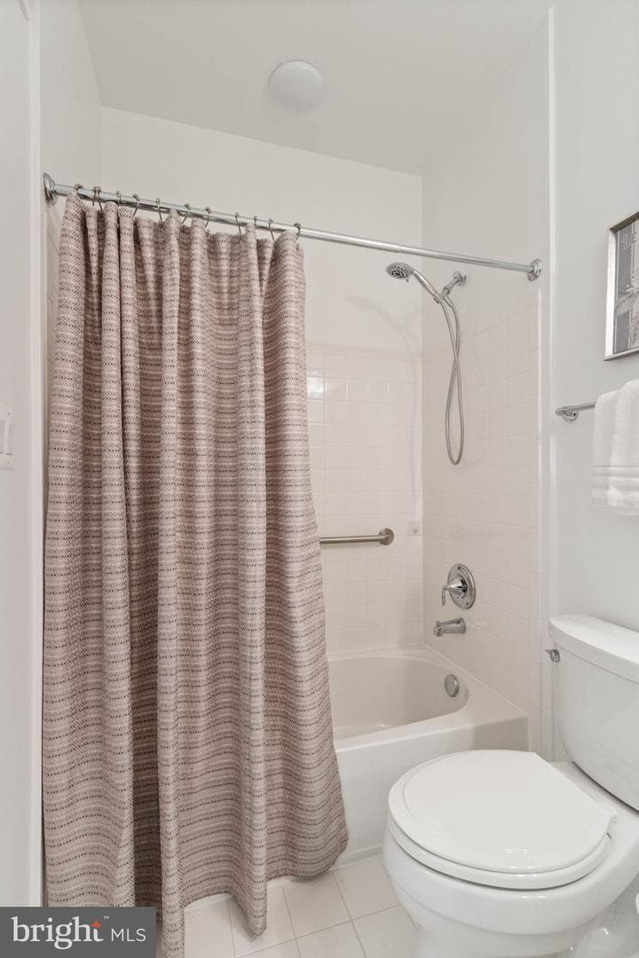 7055 Heritage Hunt Drive #201 photo 28