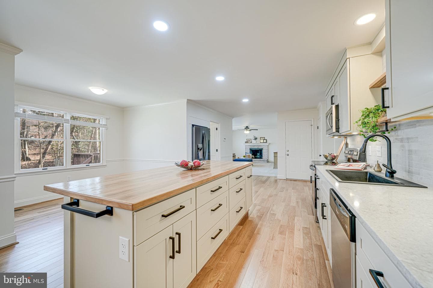 16005 Kenilworth Court photo 16