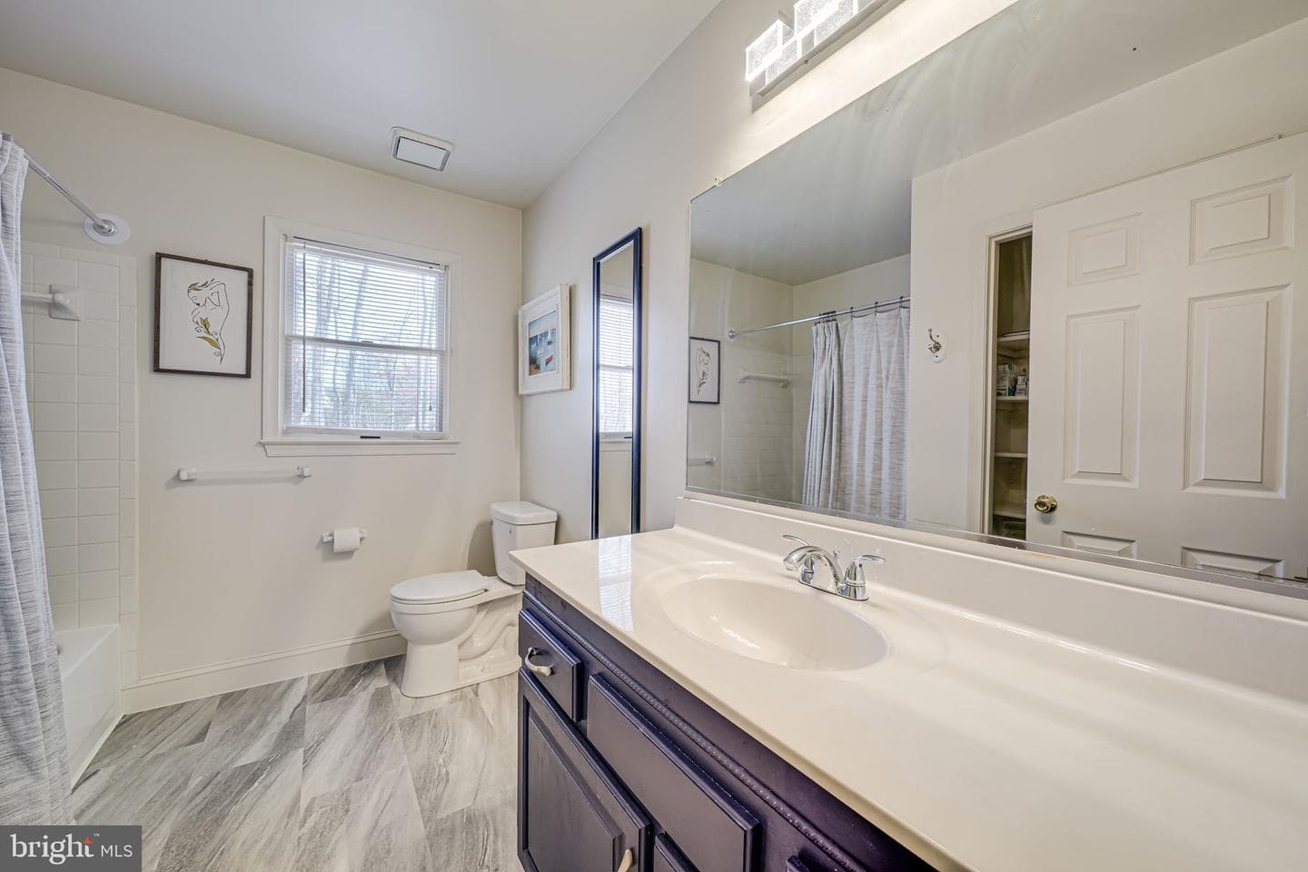 16005 Kenilworth Court photo 38