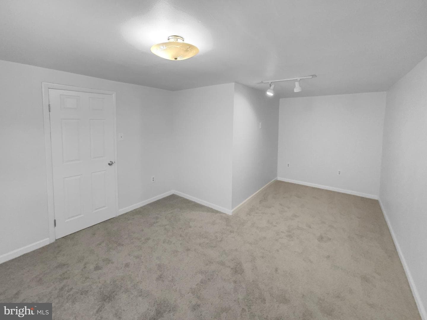 8003 Clifton Street photo 44