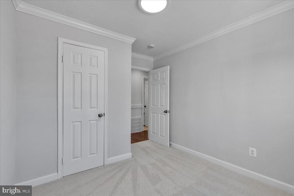 13916 Mathews Drive photo 14