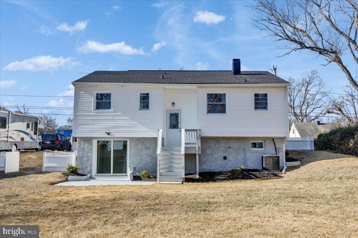 13916 Mathews Drive photo 29