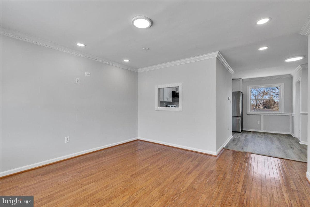13916 Mathews Drive photo 5