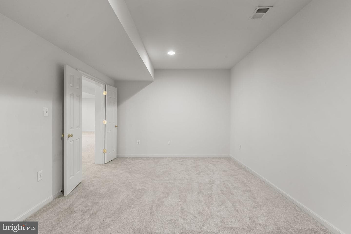 7616 Great Dover Street photo 59