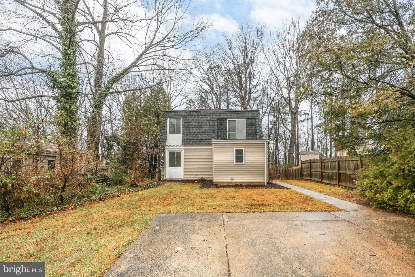 2306 Kingsbury Lane photo 2
