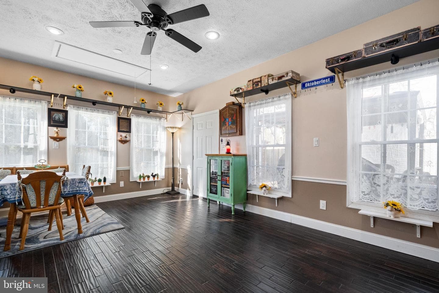 9867 Nimitz Court photo 16