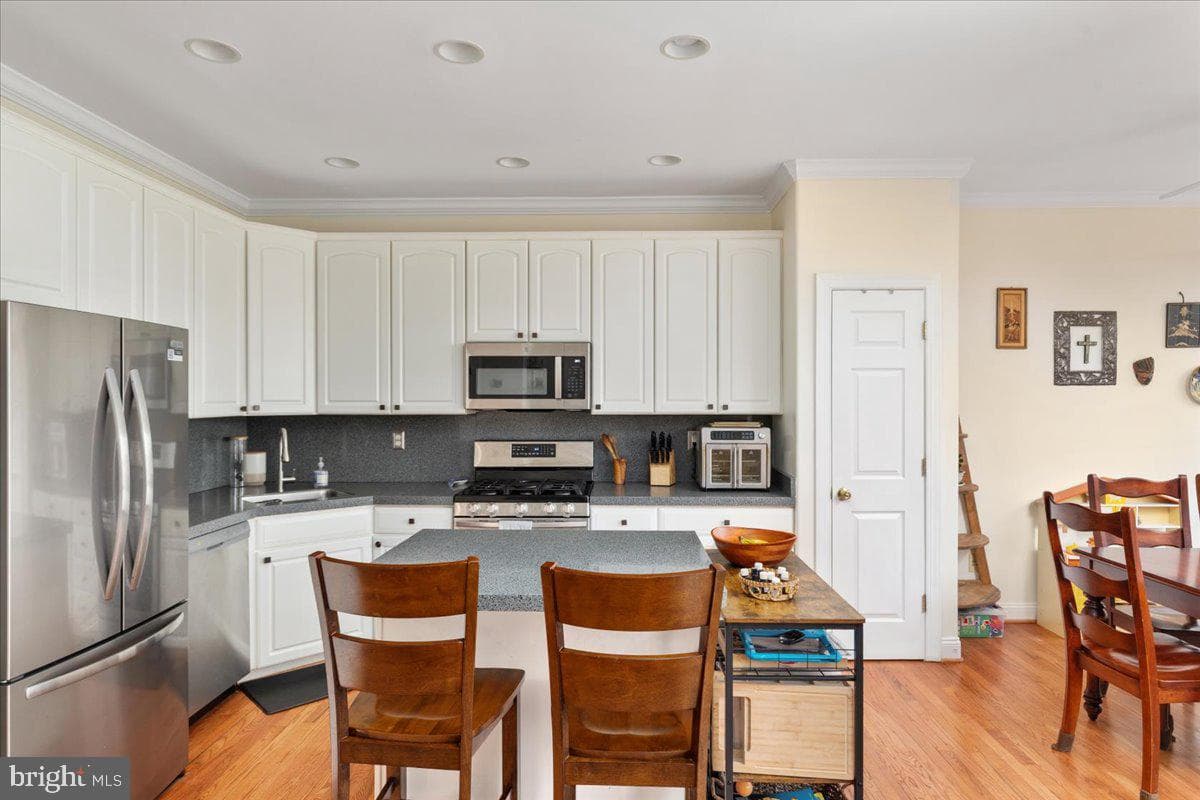 8709 Chorley Way photo 12