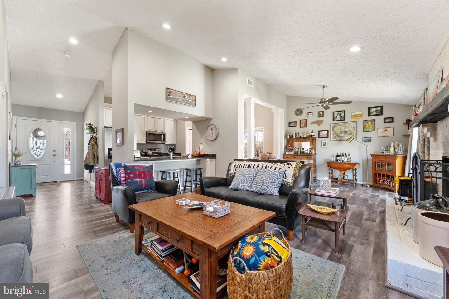 9833 Nimitz Court photo 10