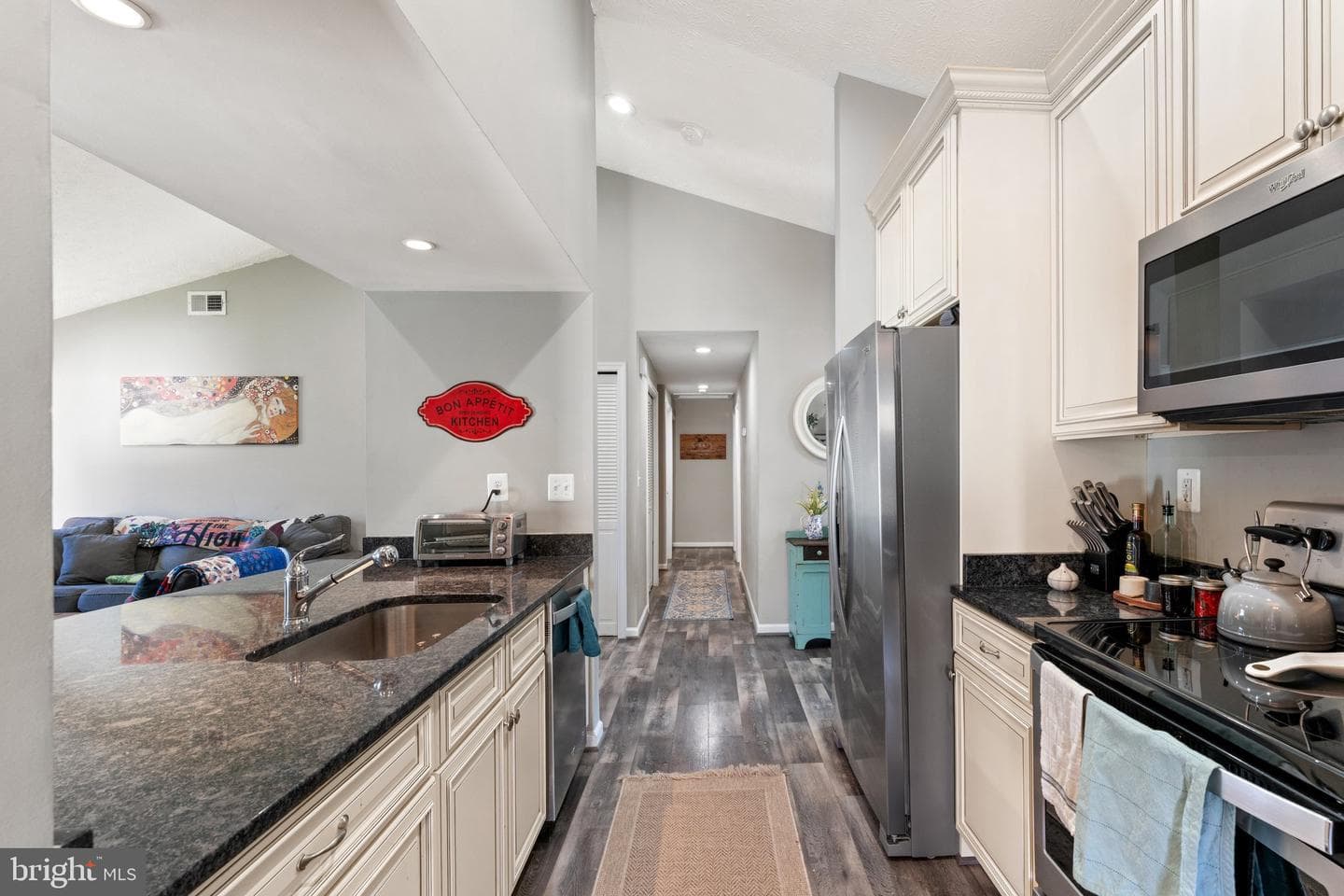 9833 Nimitz Court photo 16