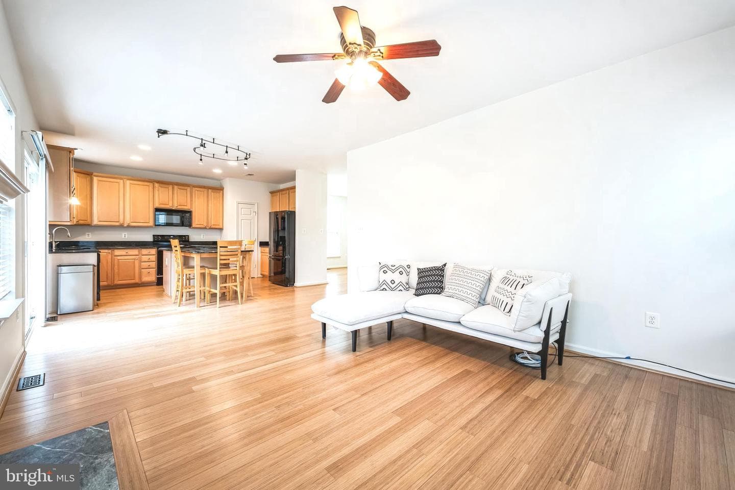 5553 Hobsons Choice Loop photo 5