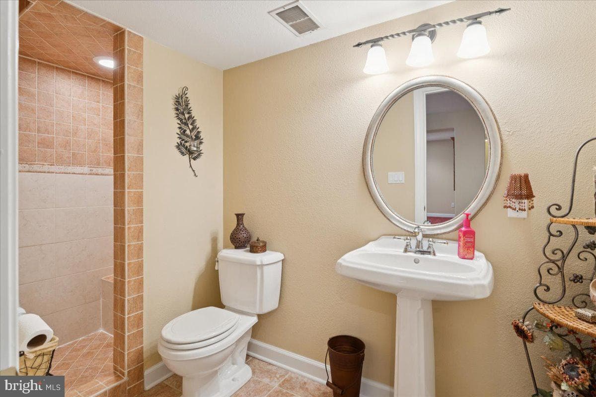 7625 Holbrook Court photo 44