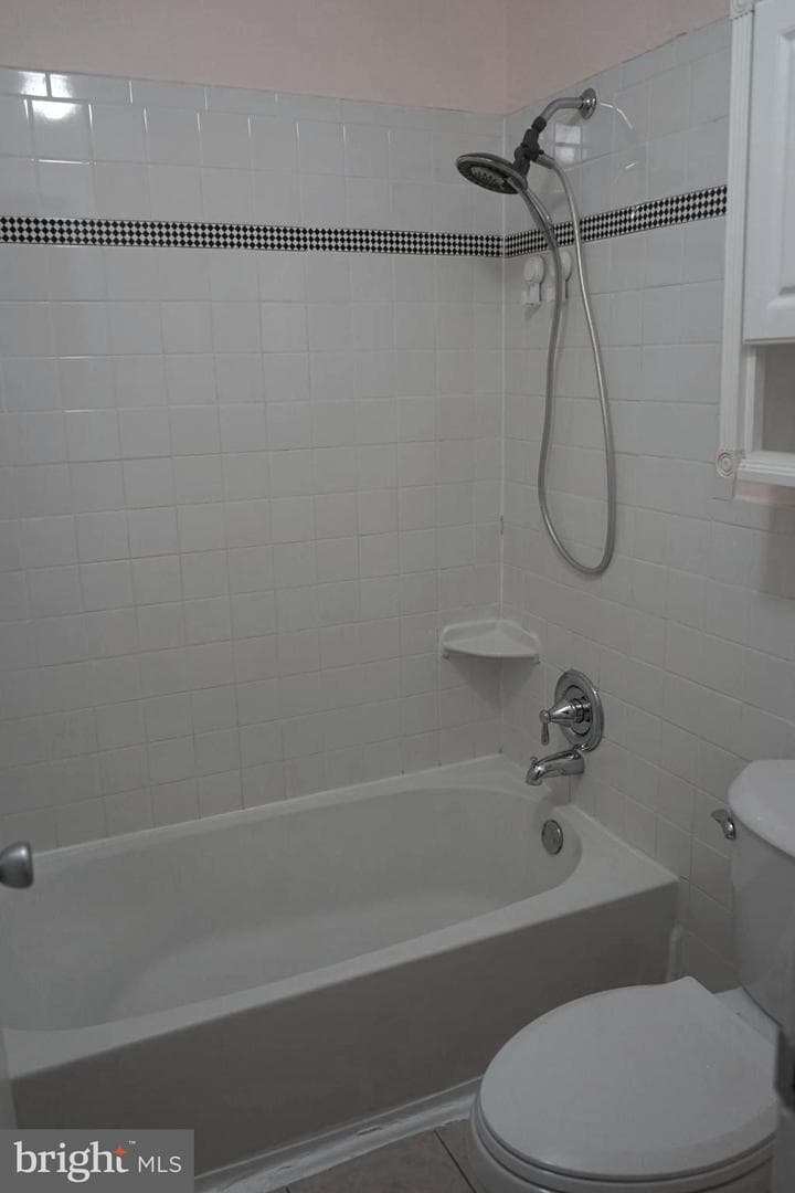 2853 Banks Court photo 23