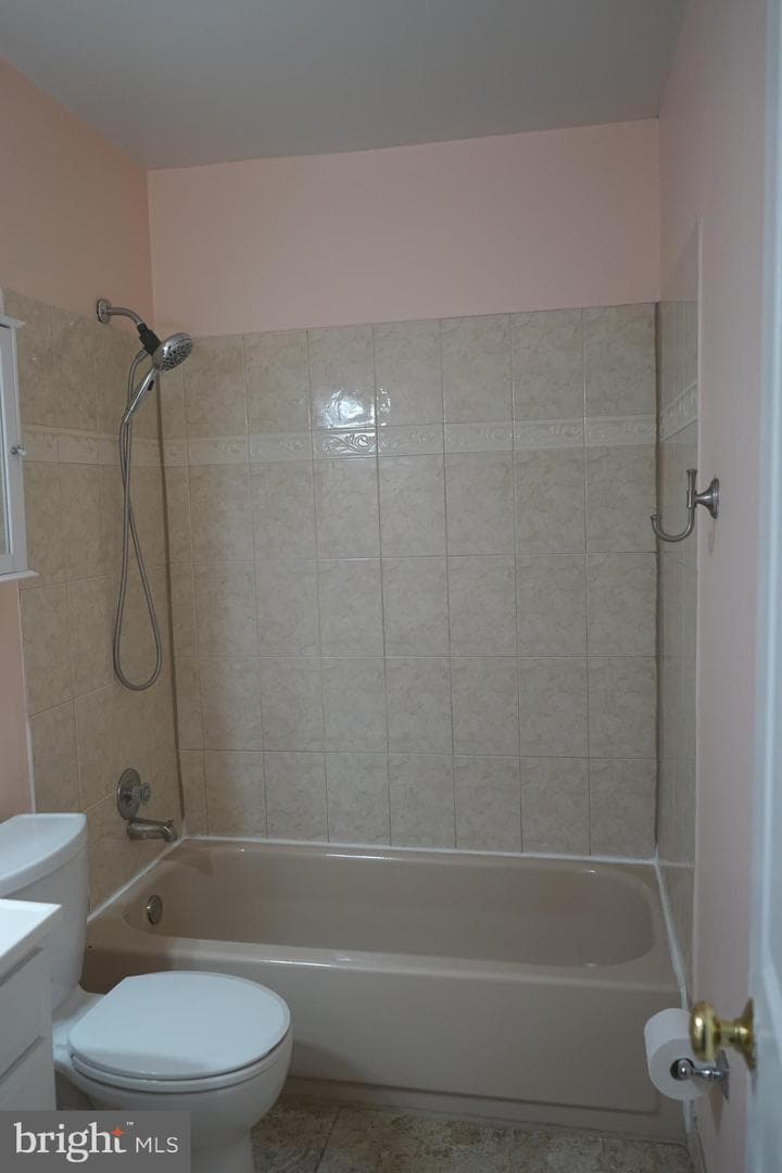 2853 Banks Court photo 25