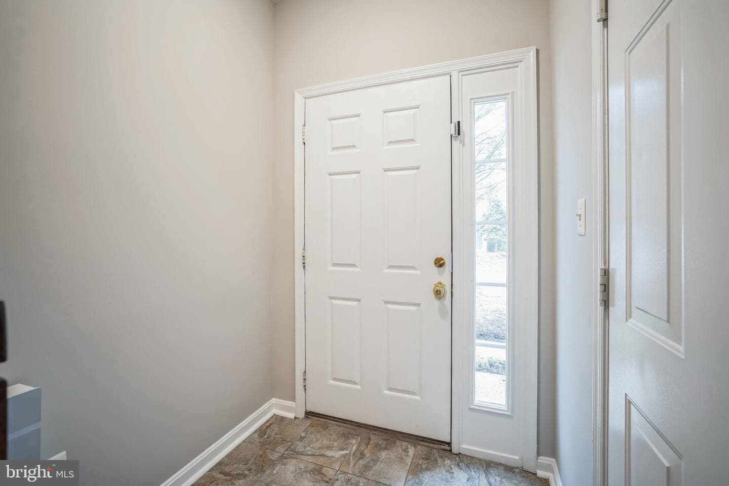 12513 Heykens Lane photo 4