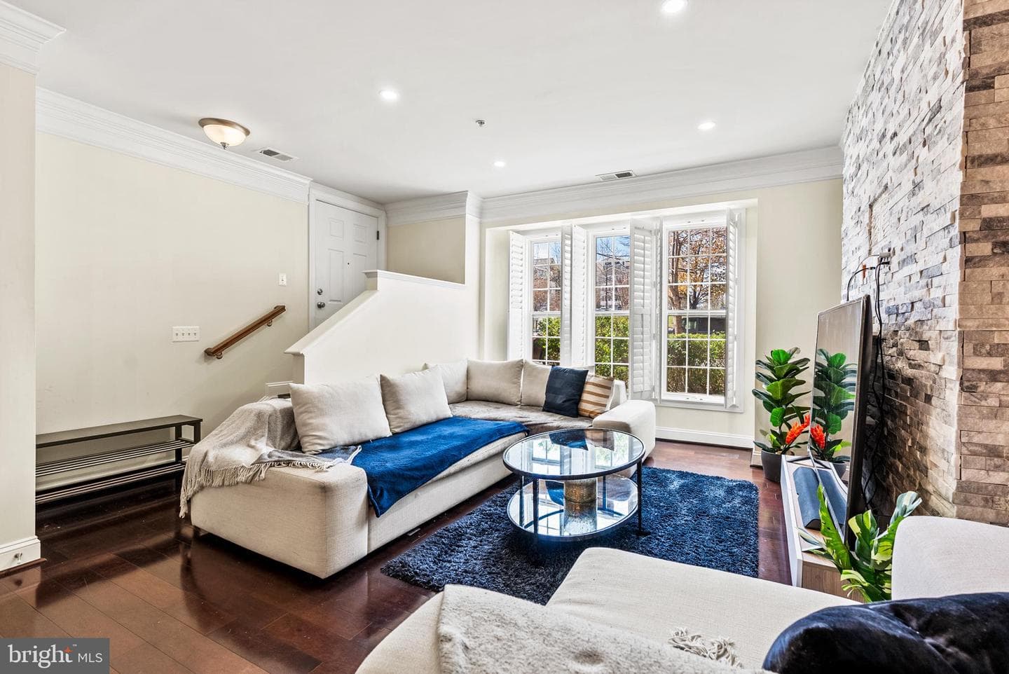 2250 Merseyside Drive photo 5